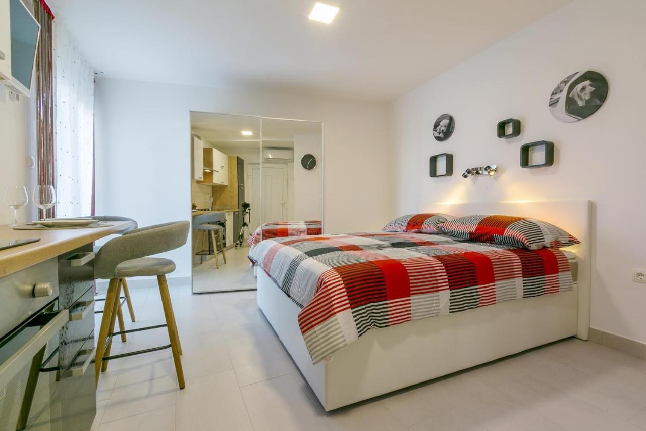 Domino Apartment Драмал Екстериор снимка